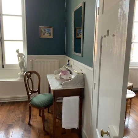 Bed & Breakfast Maison De L'aumance 4*