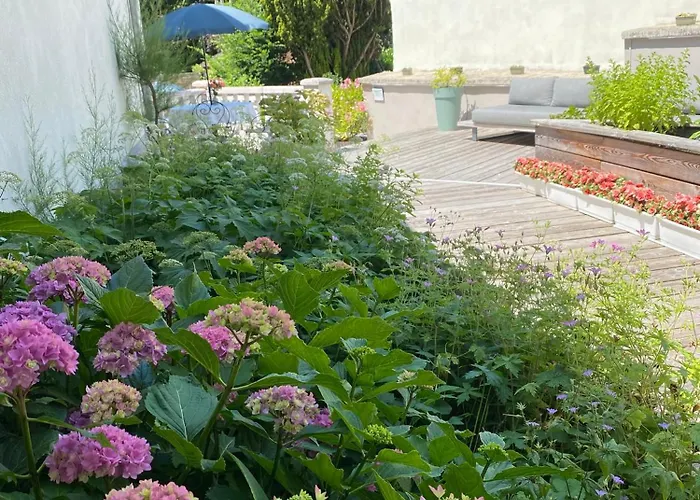 Alojamento de Acomodação e Pequeno-almoço Maison De L'aumance 4*